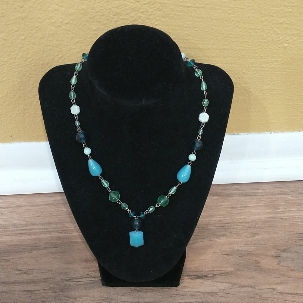 Green and blue toned beaded necklace